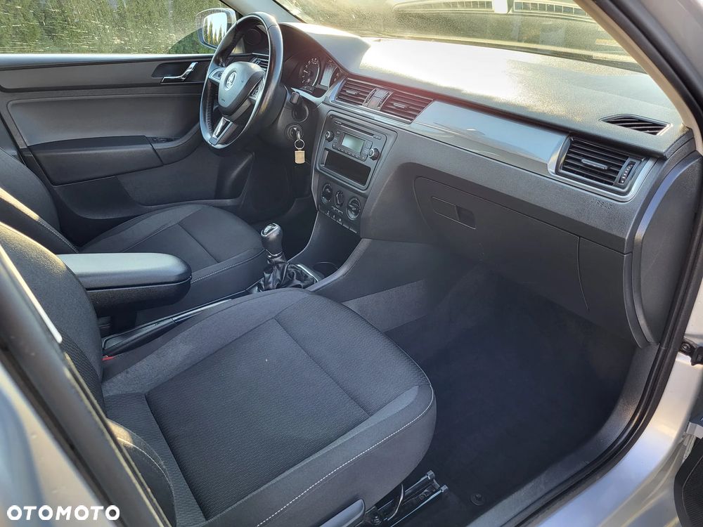 Skoda RAPID Spb 1.6 TDI DPF Ambition Max - 24