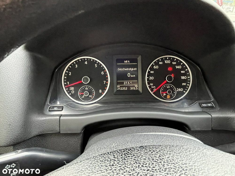 Volkswagen Tiguan - 11