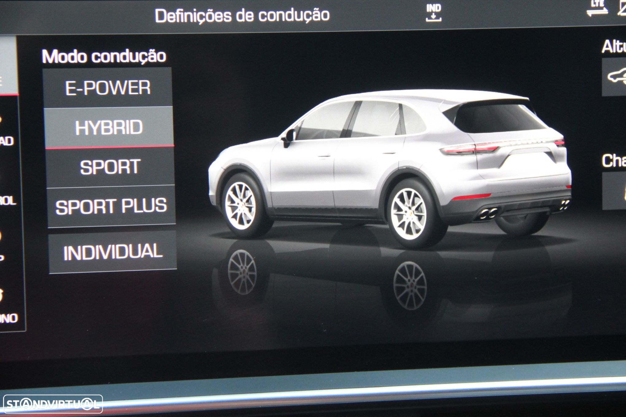Porsche Cayenne E-Hybrid Platinum Edition - 10