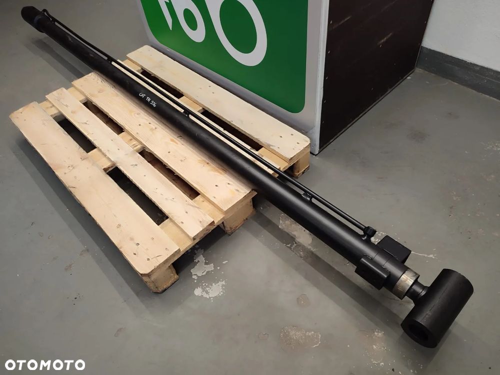 Siłownik hydrauliczny  wysuwu ramienia CAT TH 336 - 2