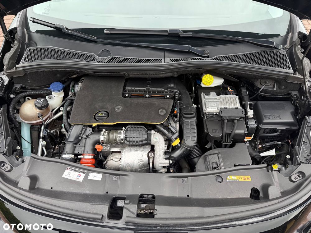 Peugeot 2008 BlueHDi 100 STOP & START Style - 13