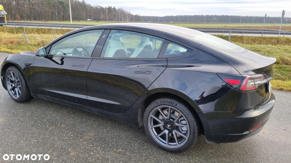 Tesla Model 3 - 20