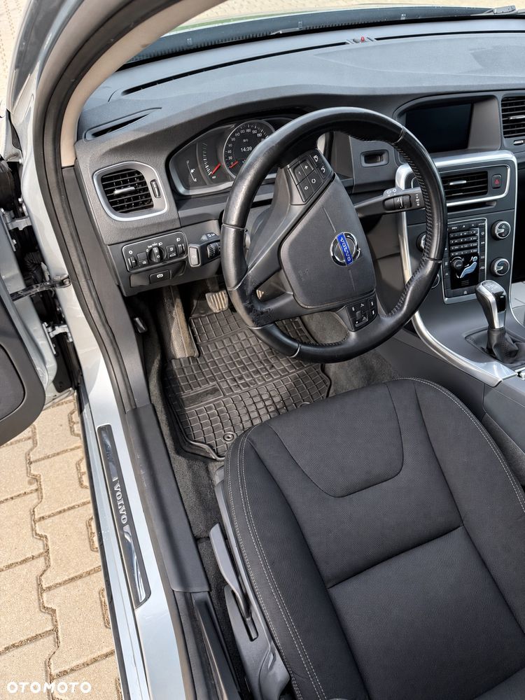 Volvo V60 D2 Drive-E Dynamic Edition (Momentum) - 10