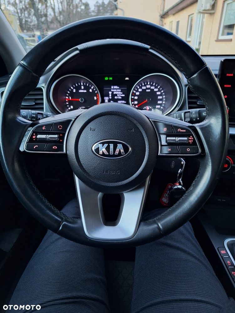 Kia Ceed 1.6 CRDi SCR M - 7