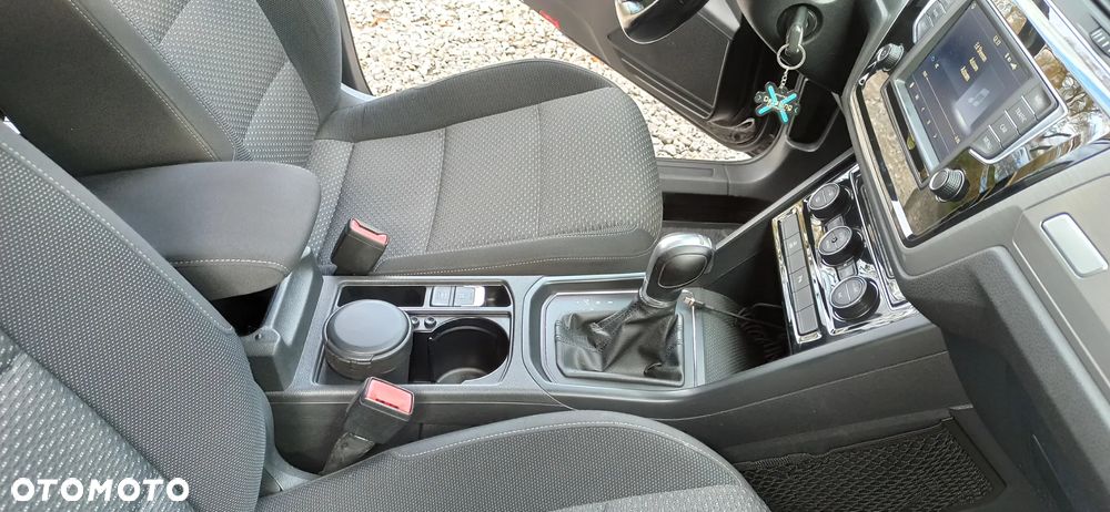 Volkswagen Touran 2.0 TDI BMT Comfortline DSG - 8