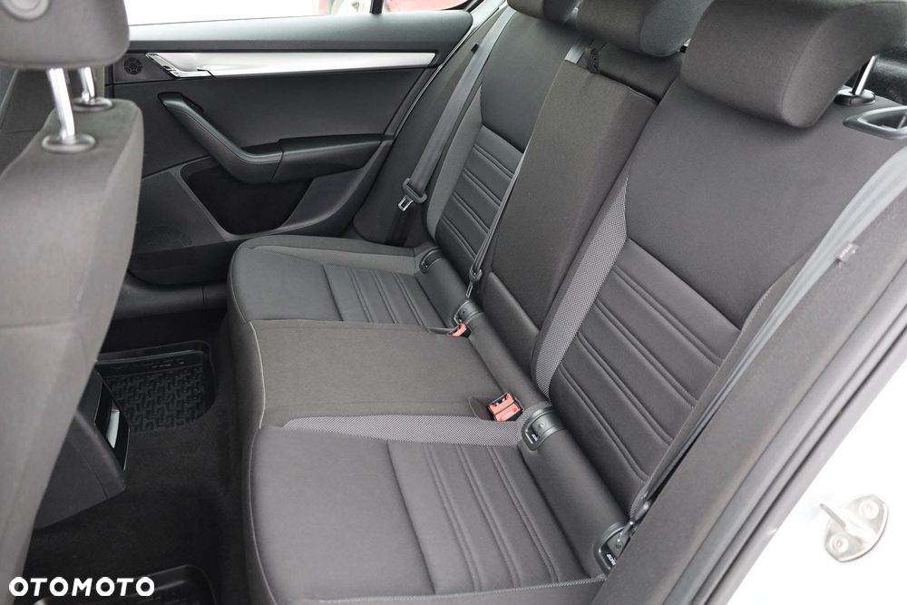 Skoda Octavia 1.5 TSI ACT Ambition - 33