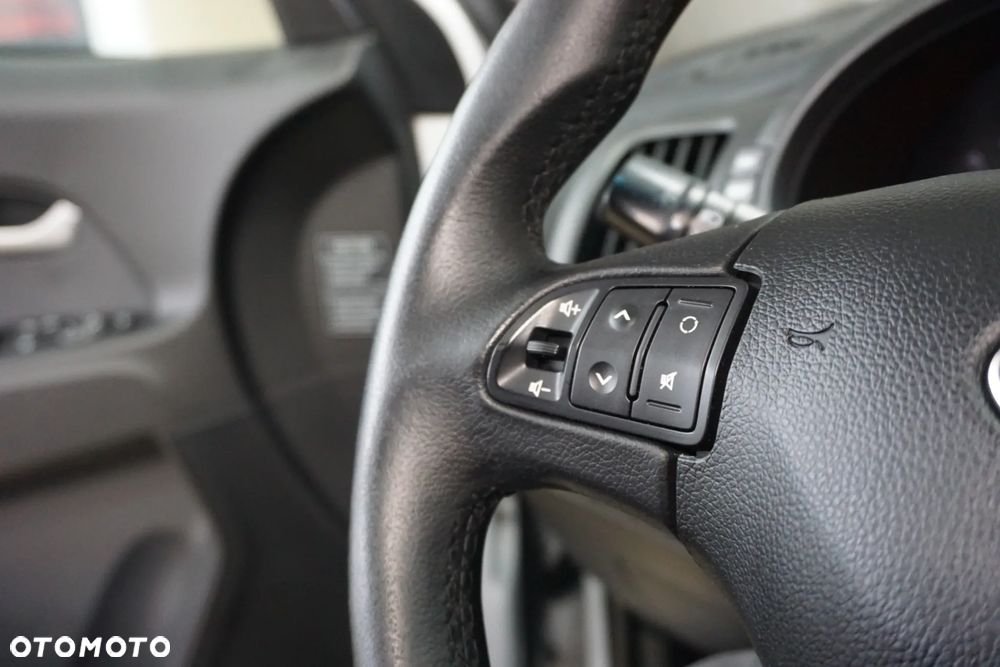 Kia Sportage 1.7 CRDI 2WD Attract - 28