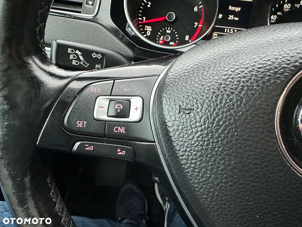 Volkswagen Jetta - 24