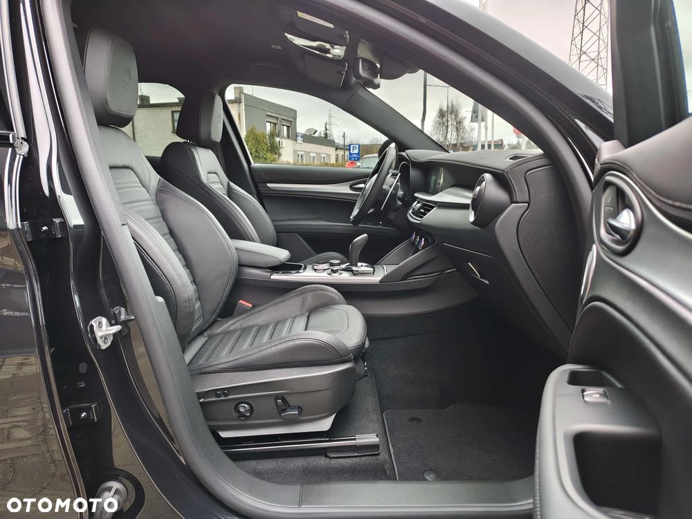 Alfa Romeo Stelvio 2.0 Turbo Veloce Q4 - 9