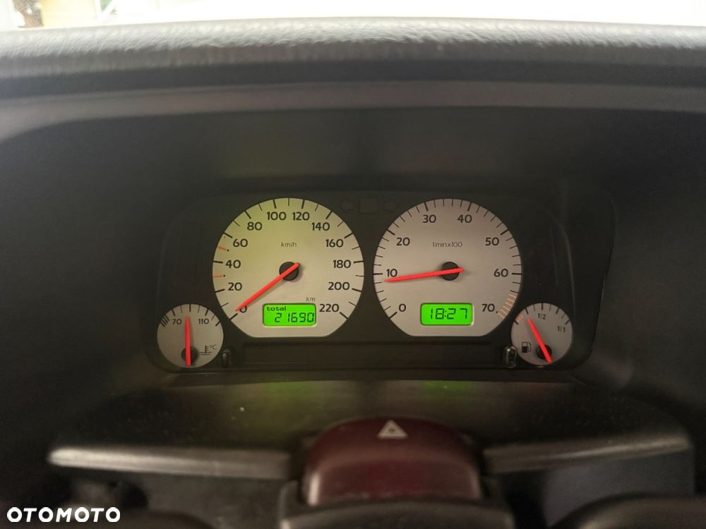 Volkswagen Golf - 6