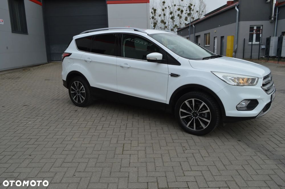 Ford Kuga 1.6 EcoBoost 2x4 Titanium - 11