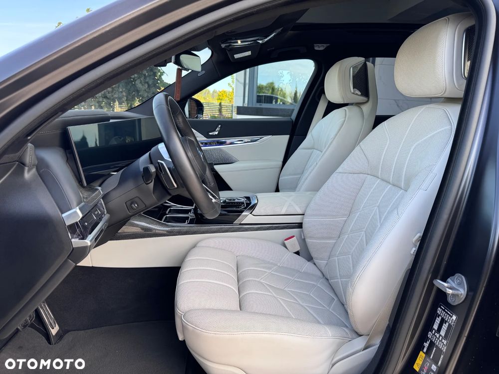 BMW i7 105.7kWh xDrive60 M Sport - 10