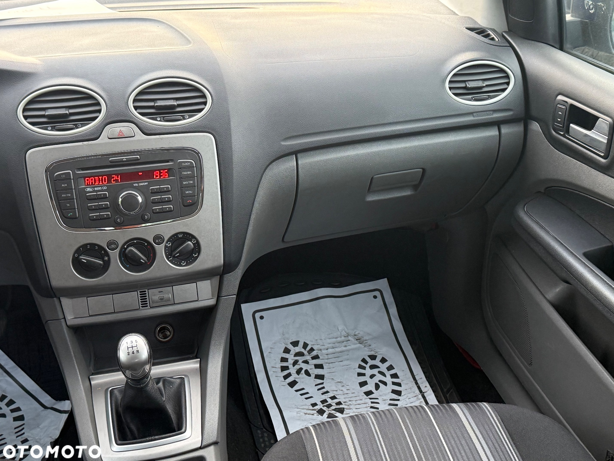 Ford Focus 1.6 16V Titanium - 31