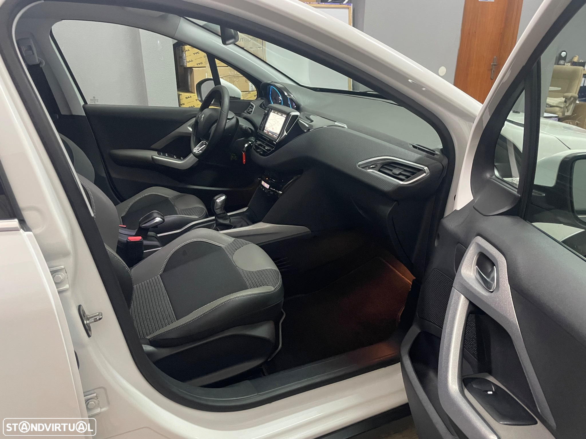 Peugeot 2008 PureTech 110 Stop&Start Allure - 18