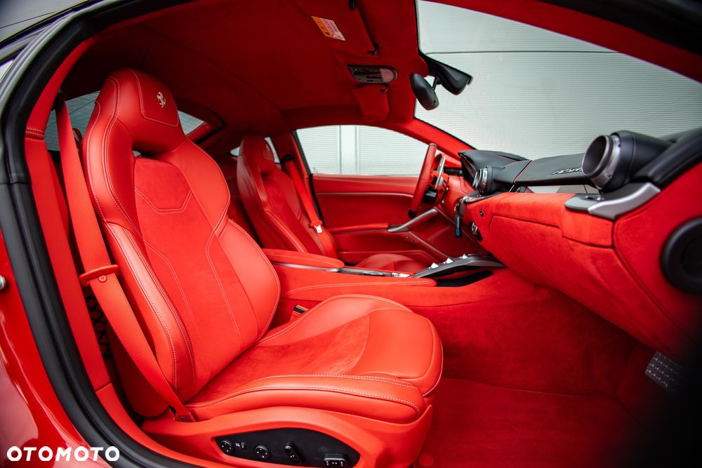 Ferrari F12berlinetta - 10