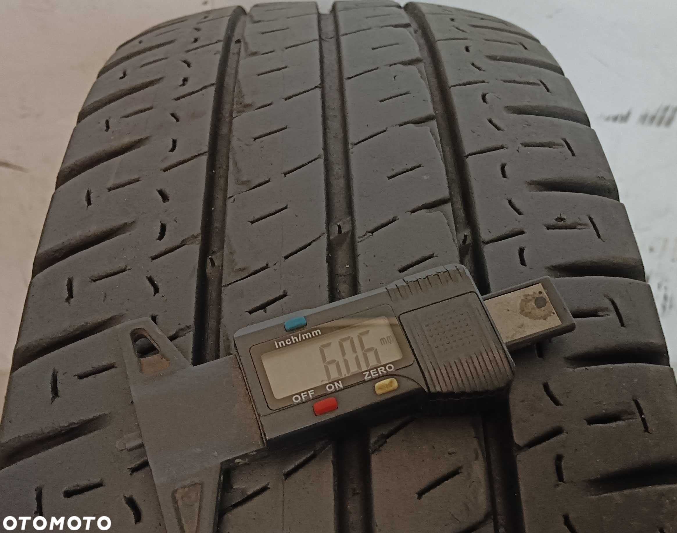 Szt2485M Sztuka 215/70R15C Michelin Agilis dot.4613 - 2