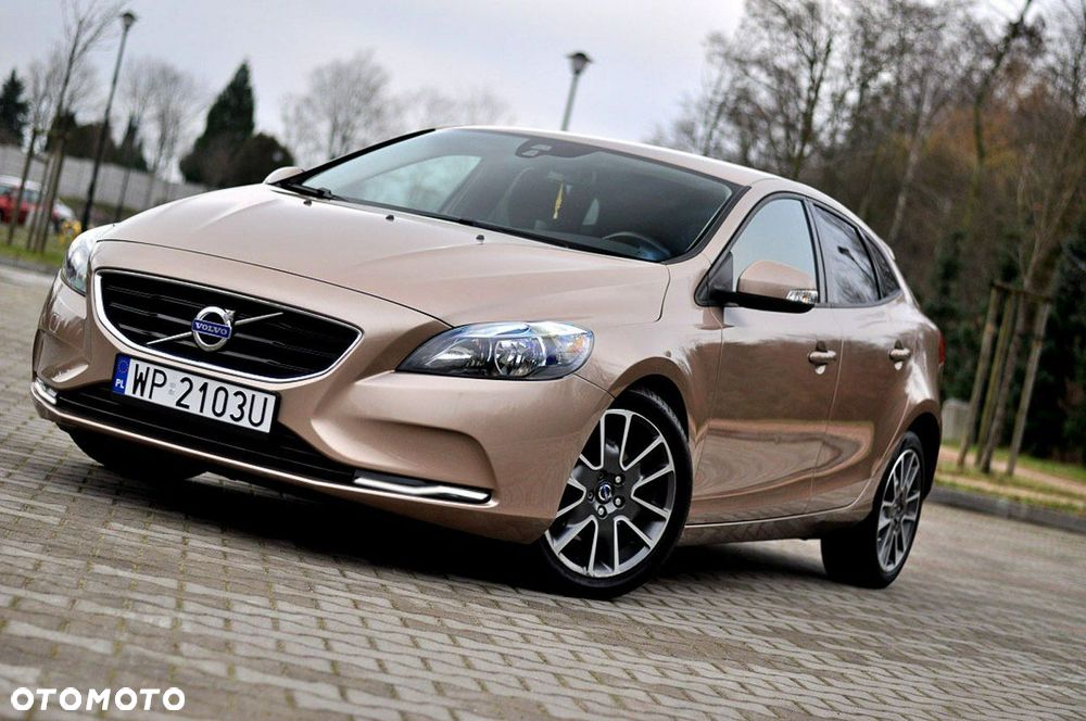 Volvo V40 D2 Momentum - 12