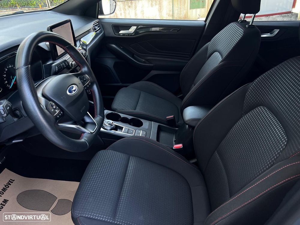 Ford Focus 1.0 EcoBoost MHEV ST-Line X Aut. - 11