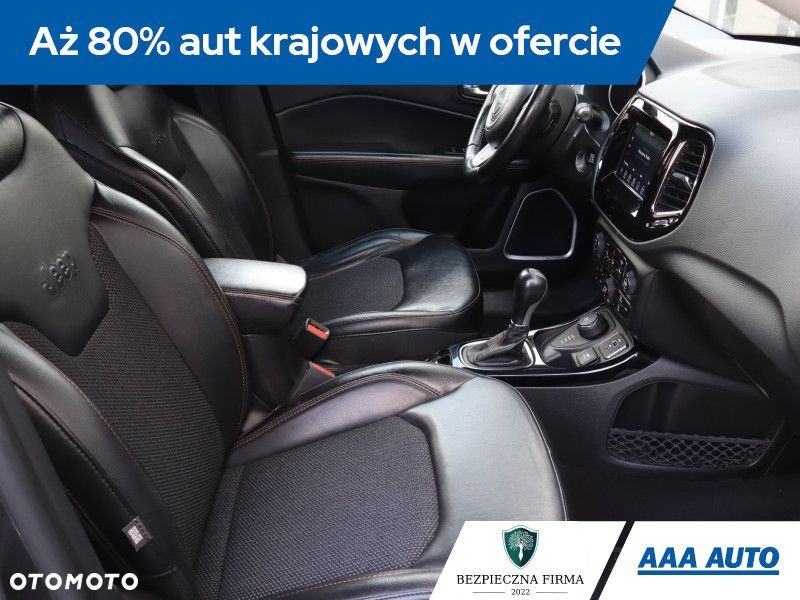 Jeep Compass - 10