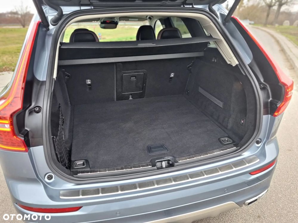 Volvo XC 60 D4 Momentum Pro - 16