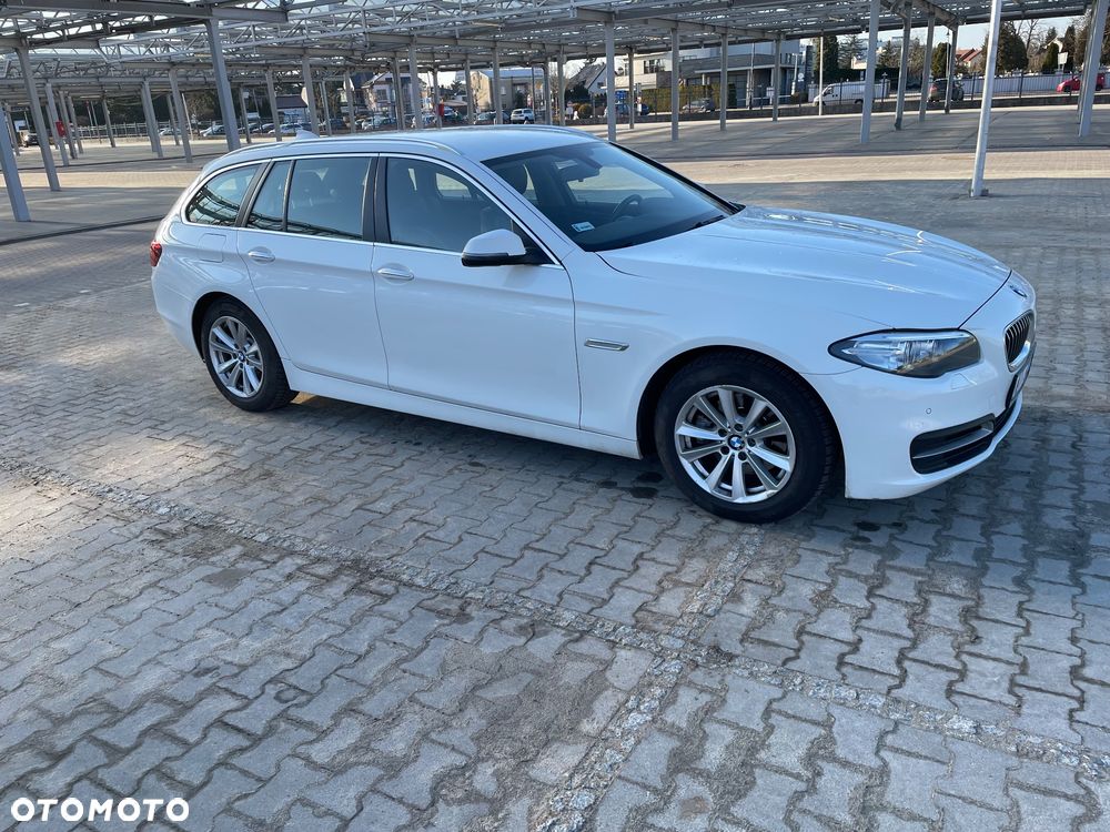 BMW Seria 5 520d xDrive - 6