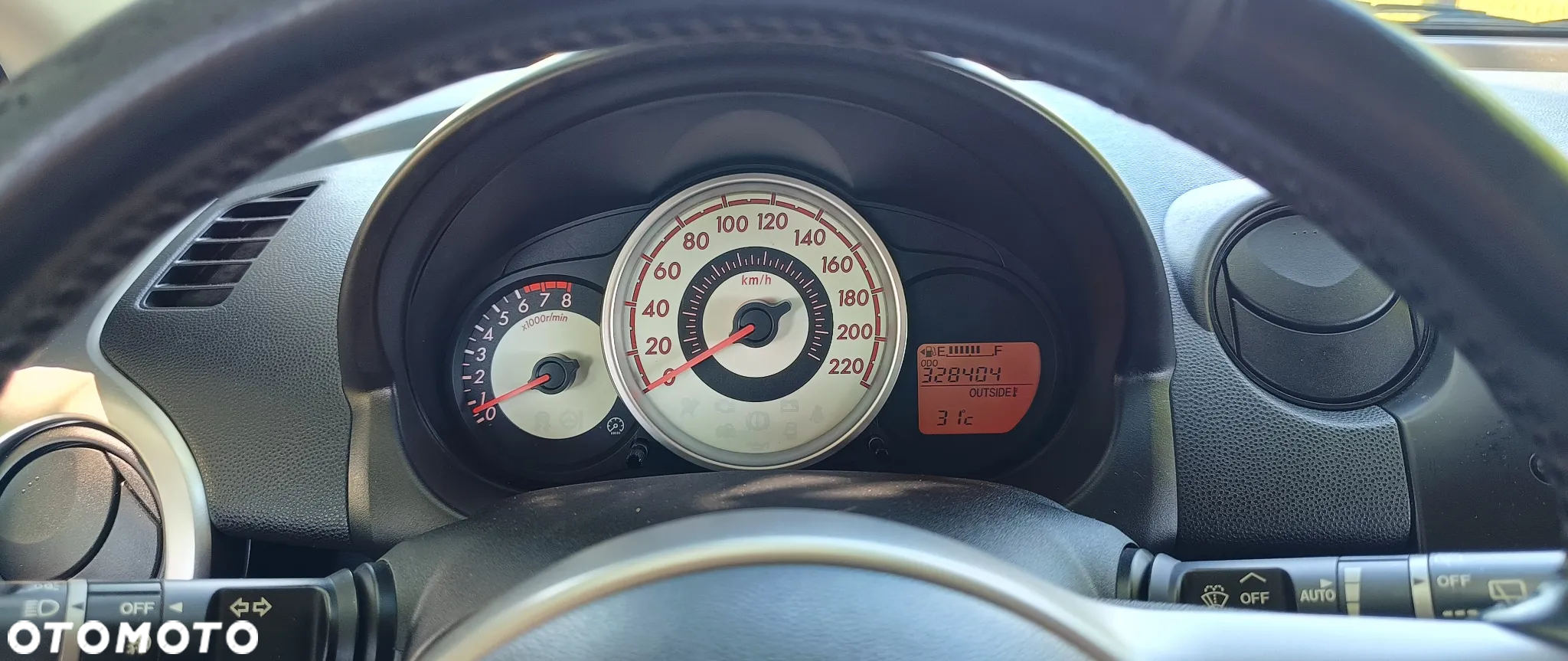 Mazda 2 - 10