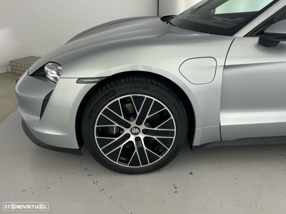 Porsche Taycan Standard - 19