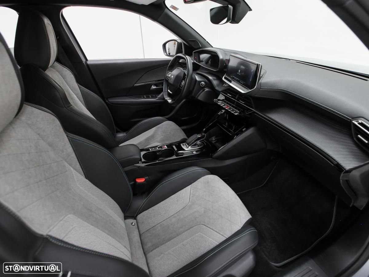 Peugeot e-2008 50 kWh GT - 9