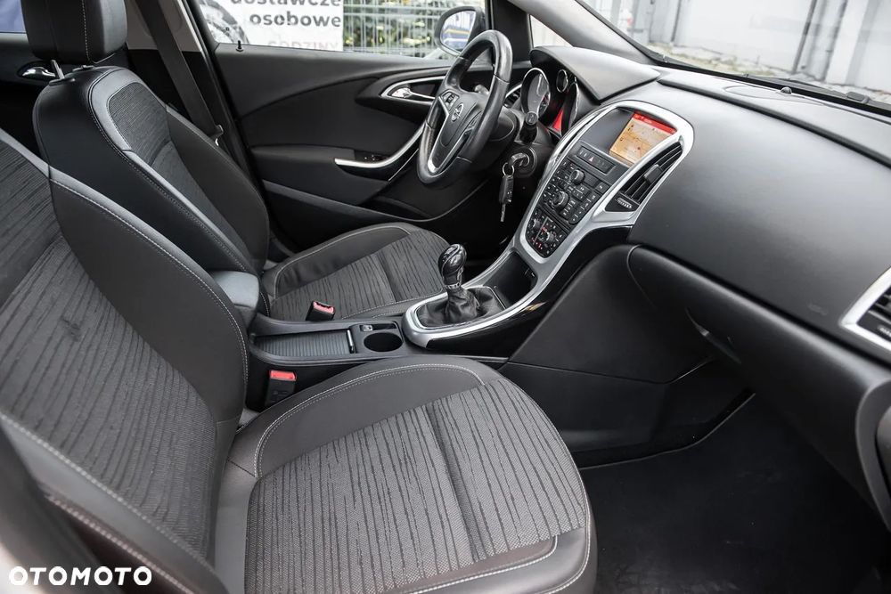 Opel Astra 1.6 T SIDI Cosmo S&S - 28