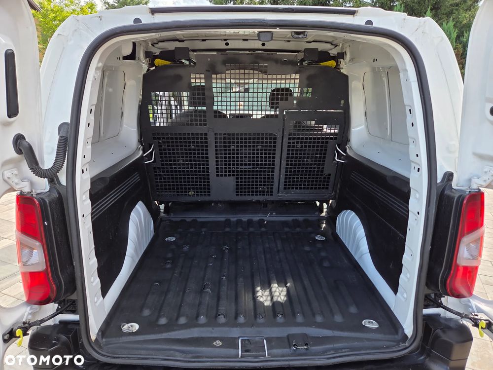 Toyota Proace City - 17