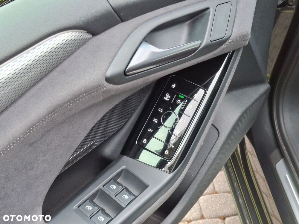 Audi A6 Avant e-tron - 27