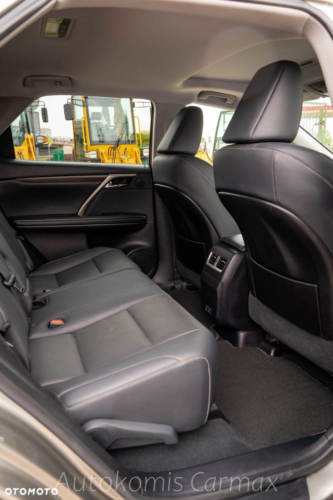 Lexus RX - 21