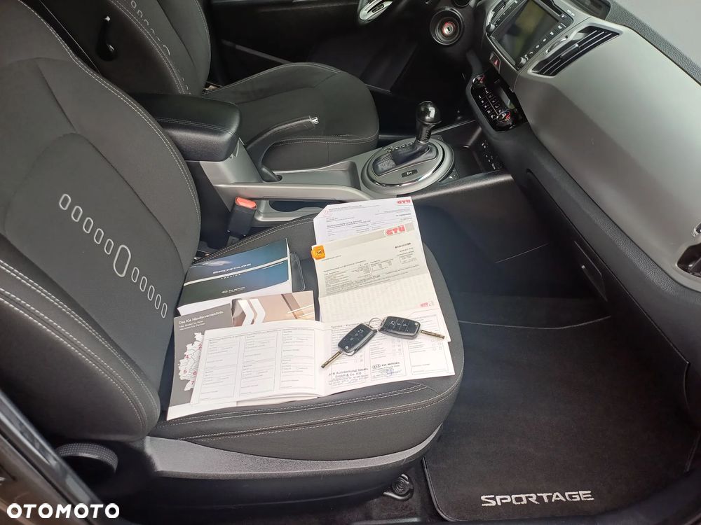 Kia Sportage 2.0 CRDI 4WD Automatik Fifa World Cup Edition - 38