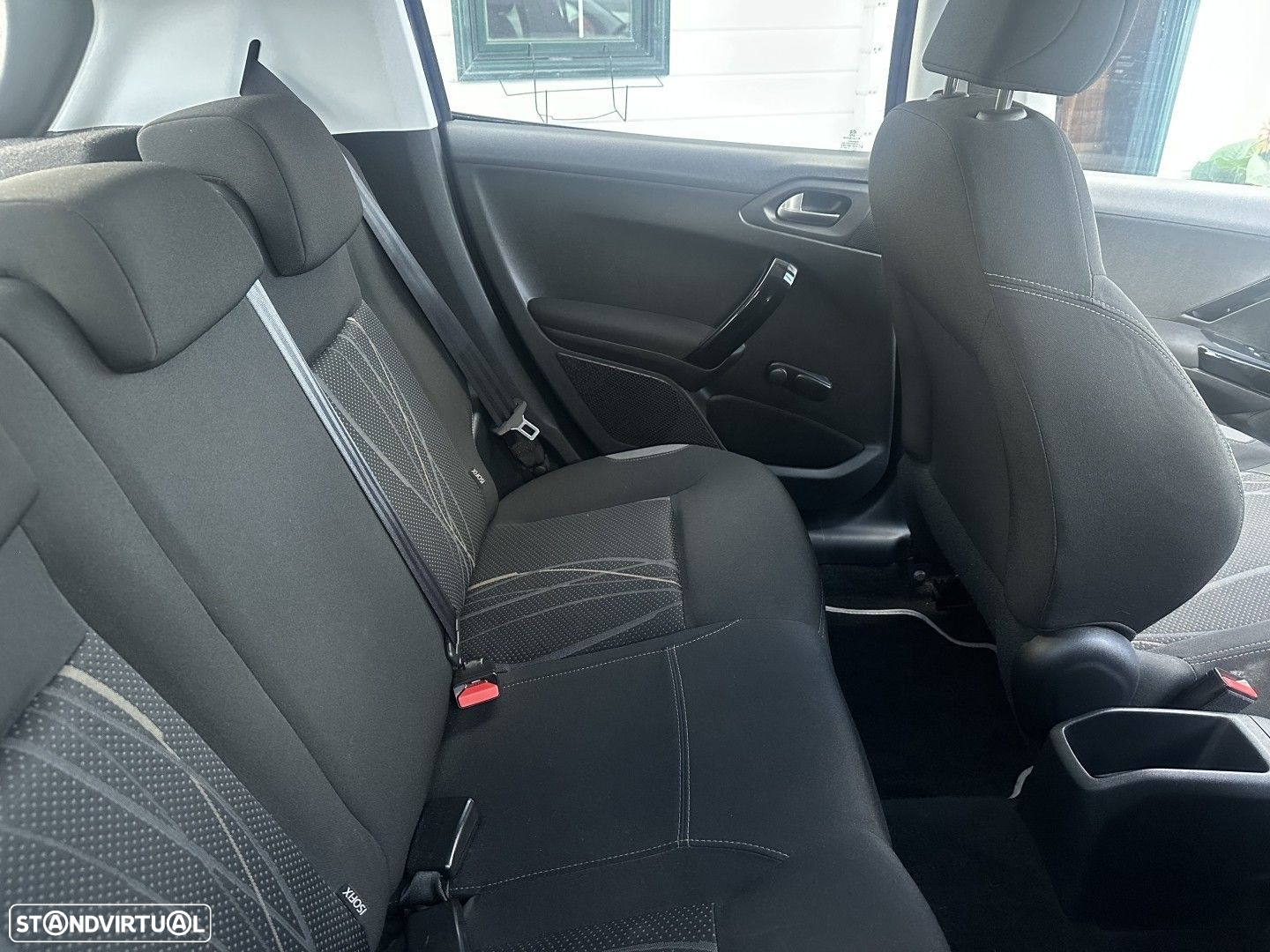 Peugeot 208 1.2 VTi Allure - 7