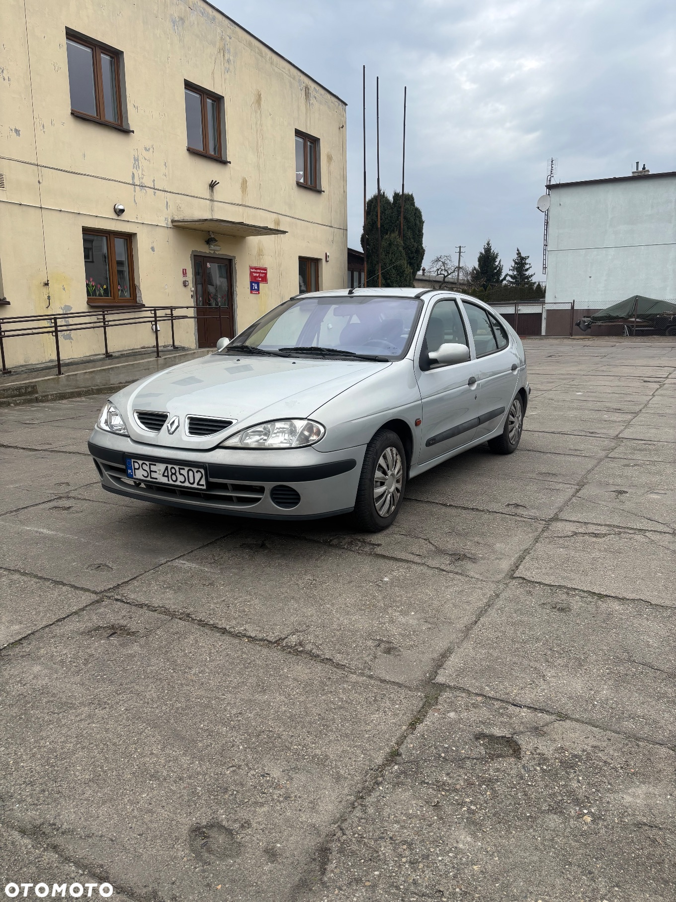 Renault Megane 1.4 RN 16V - 2