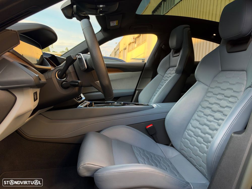 Audi e-tron GT quattro - 14