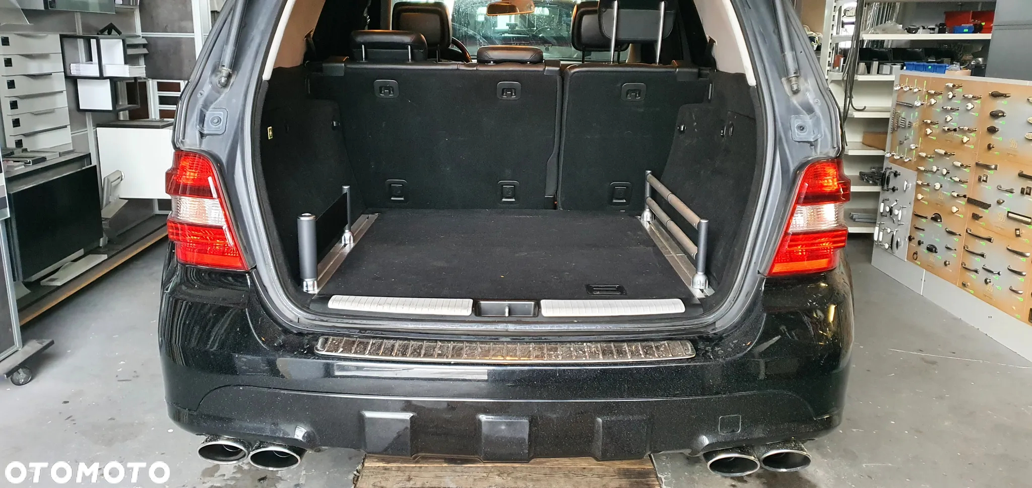 Mercedes-Benz ML 63 AMG 4-Matic - 23