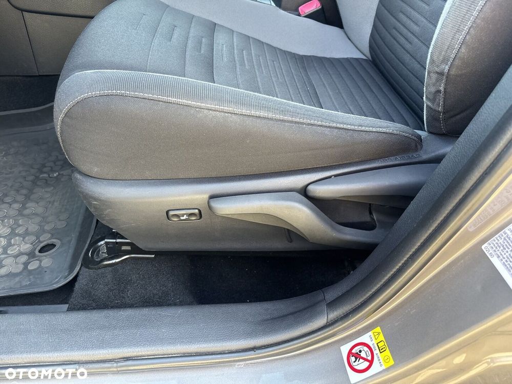 Toyota Auris - 23