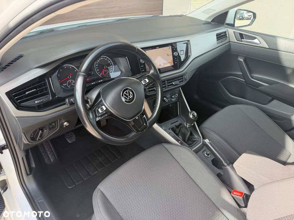 Volkswagen Polo - 11