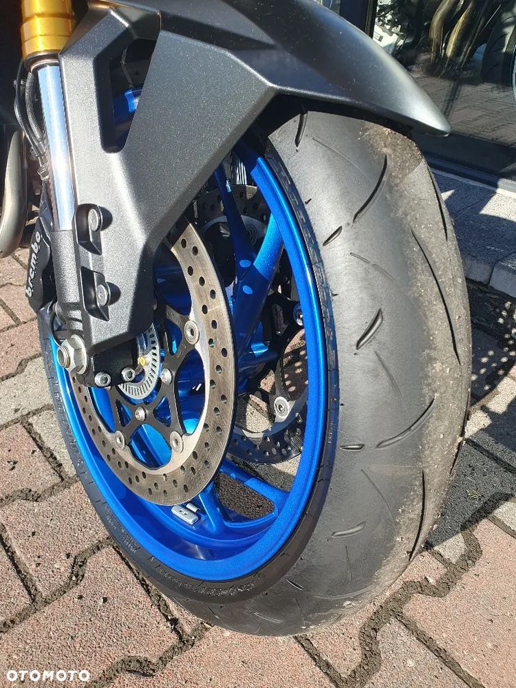 Suzuki GSX - 29