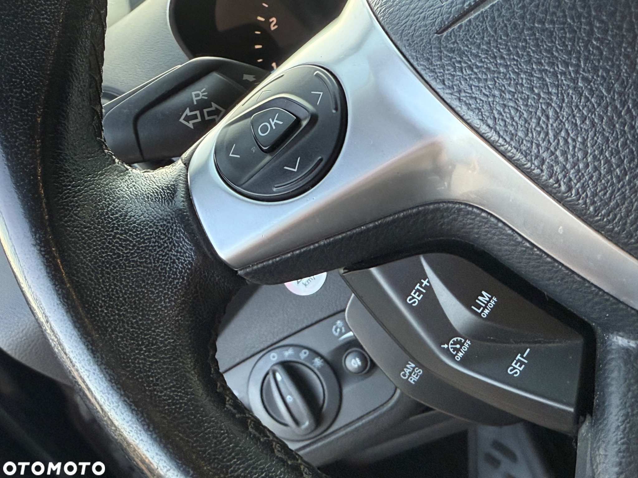 Ford Kuga 2.0 TDCi FWD Edition - 35