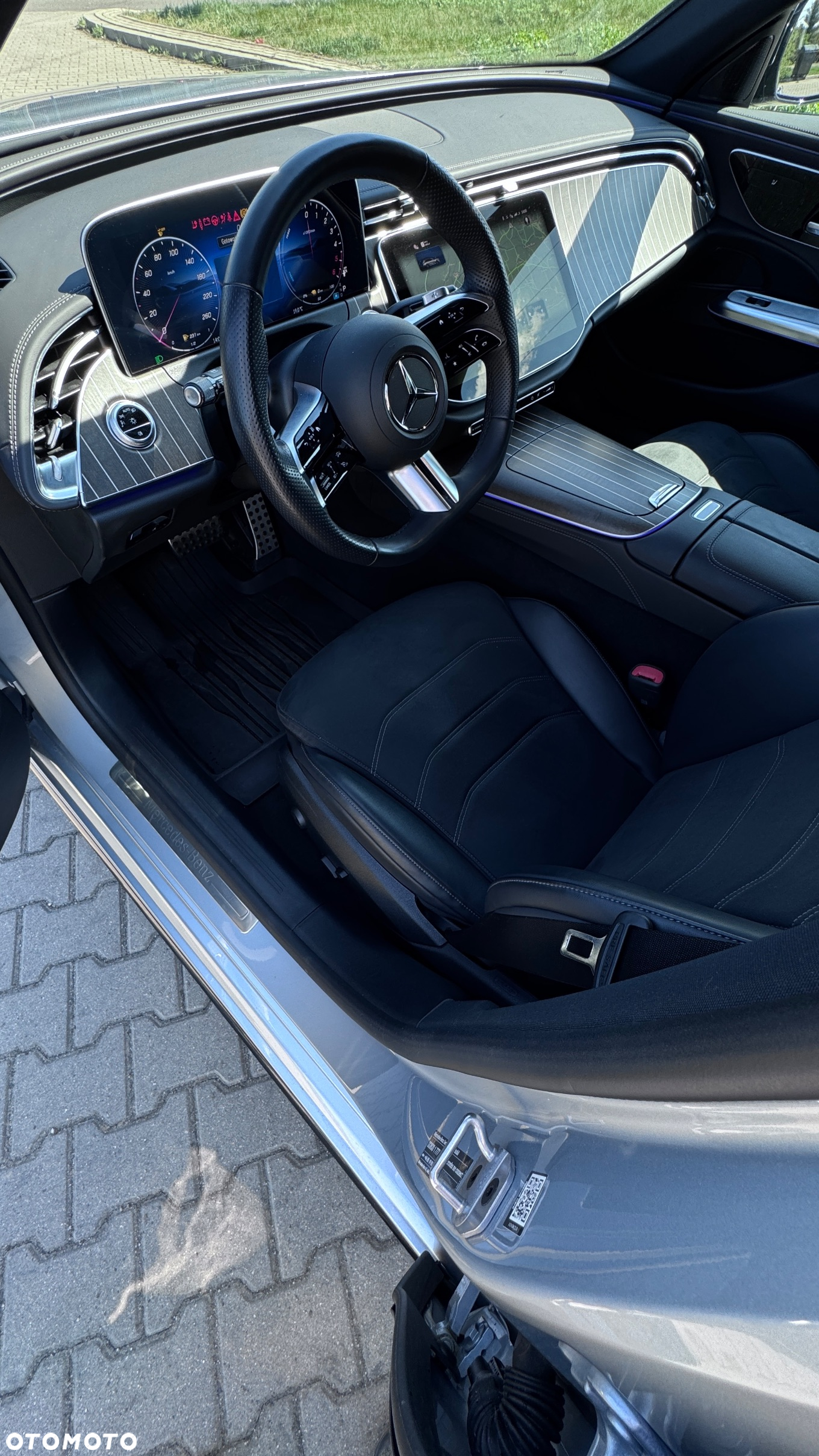 Mercedes-Benz Klasa E 300de T 4Matic 9G-TRONIC - 17