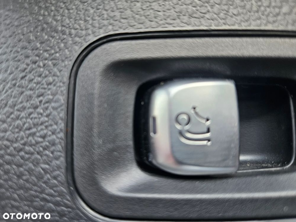 Mercedes-Benz GLC 300 e 4-Matic - 37