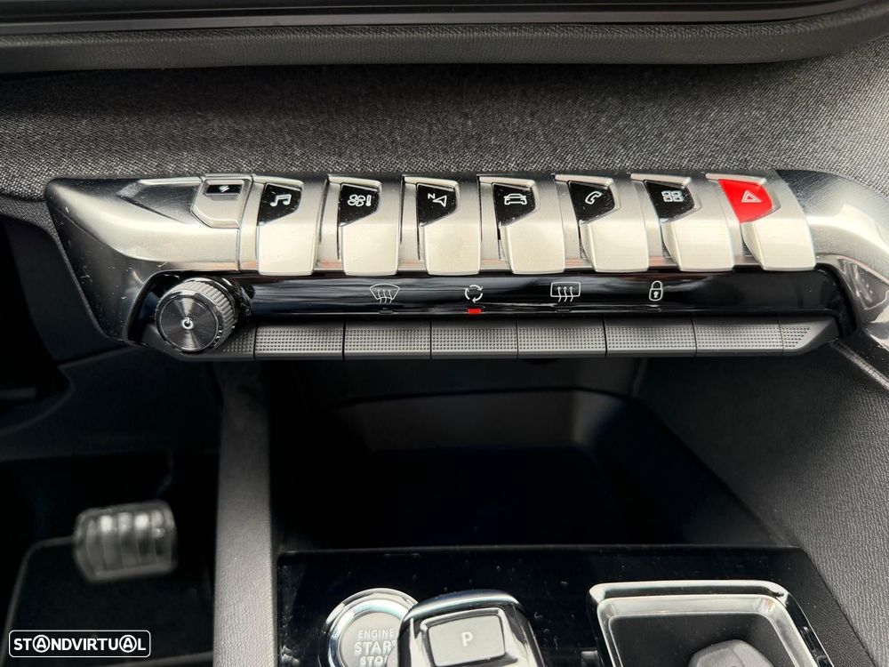 Peugeot 3008 1.6 Hybrid Allure e-EAT8 - 24