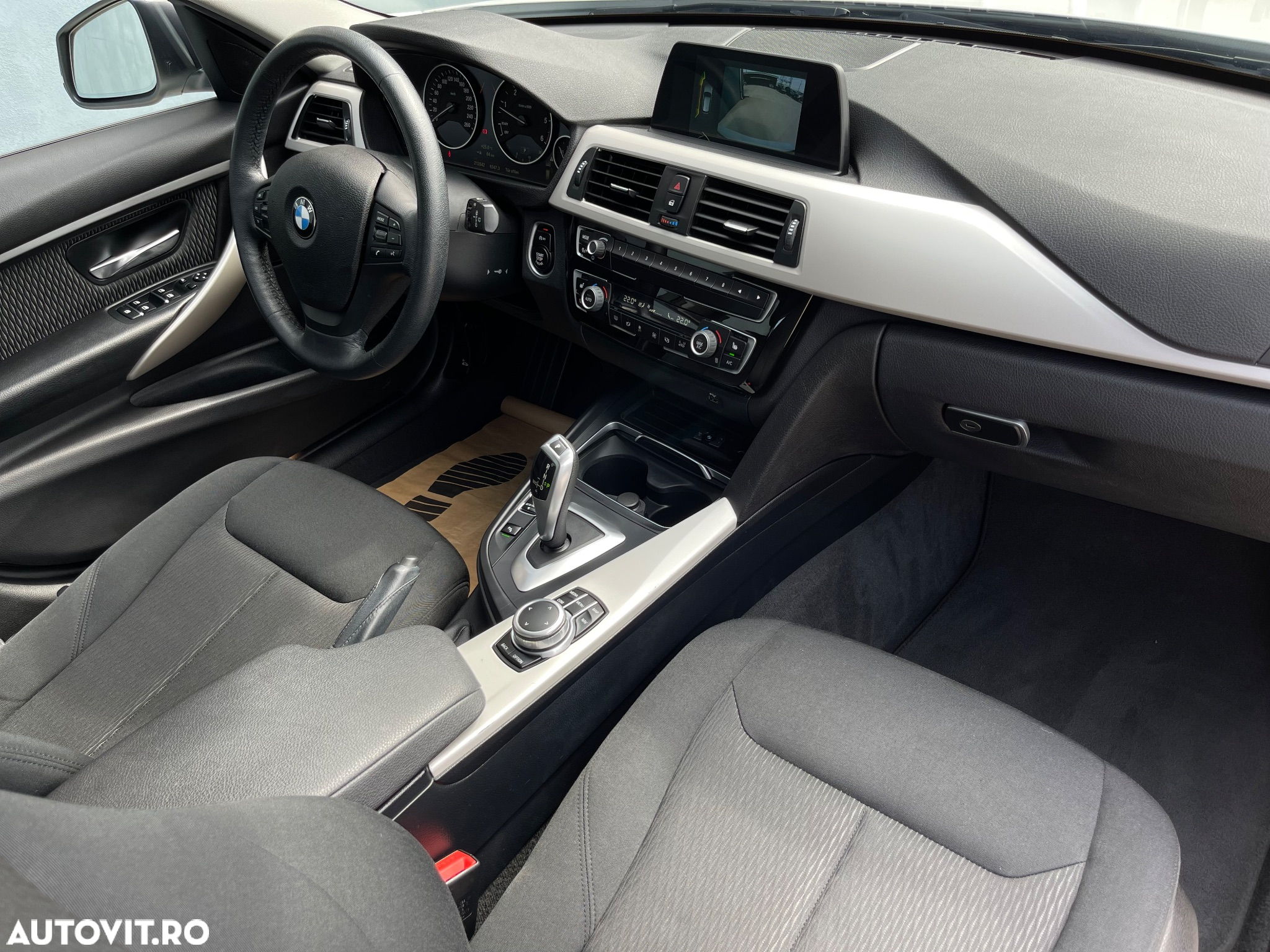 BMW Seria 3 318d Touring Aut. Advantage - 10