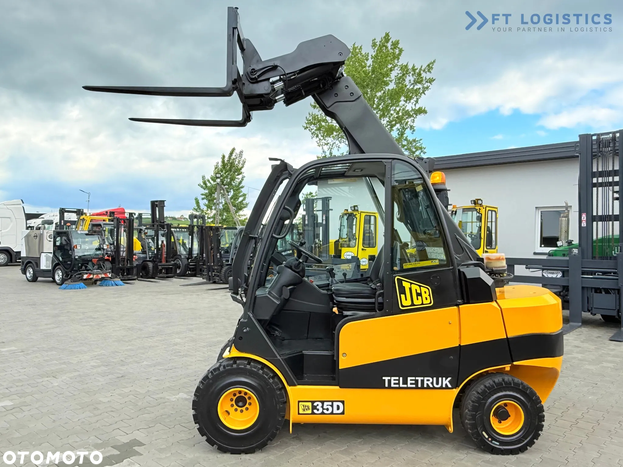 JCB TLT35D / DIESEL / KABINA / NOWE OPONY / 4450MM / TELESKOP - STAN IDEALNY - 23