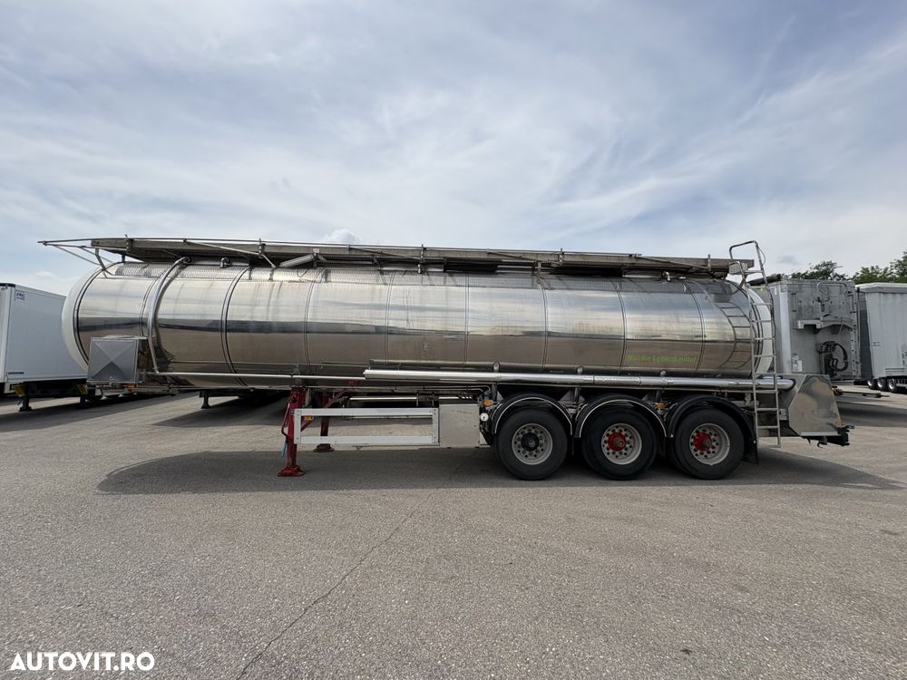 Feldbinder Cisterna alimentara, 3 camere, 33.000 l, factura externa - 2