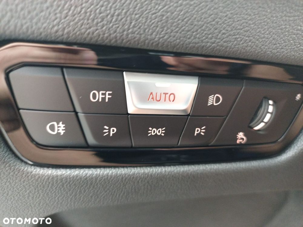 BMW Seria 3 316d MHEV Sport Line - 26