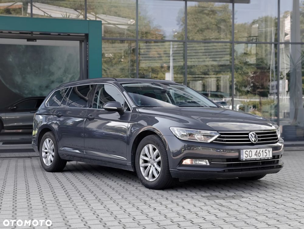 Volkswagen Passat - 2