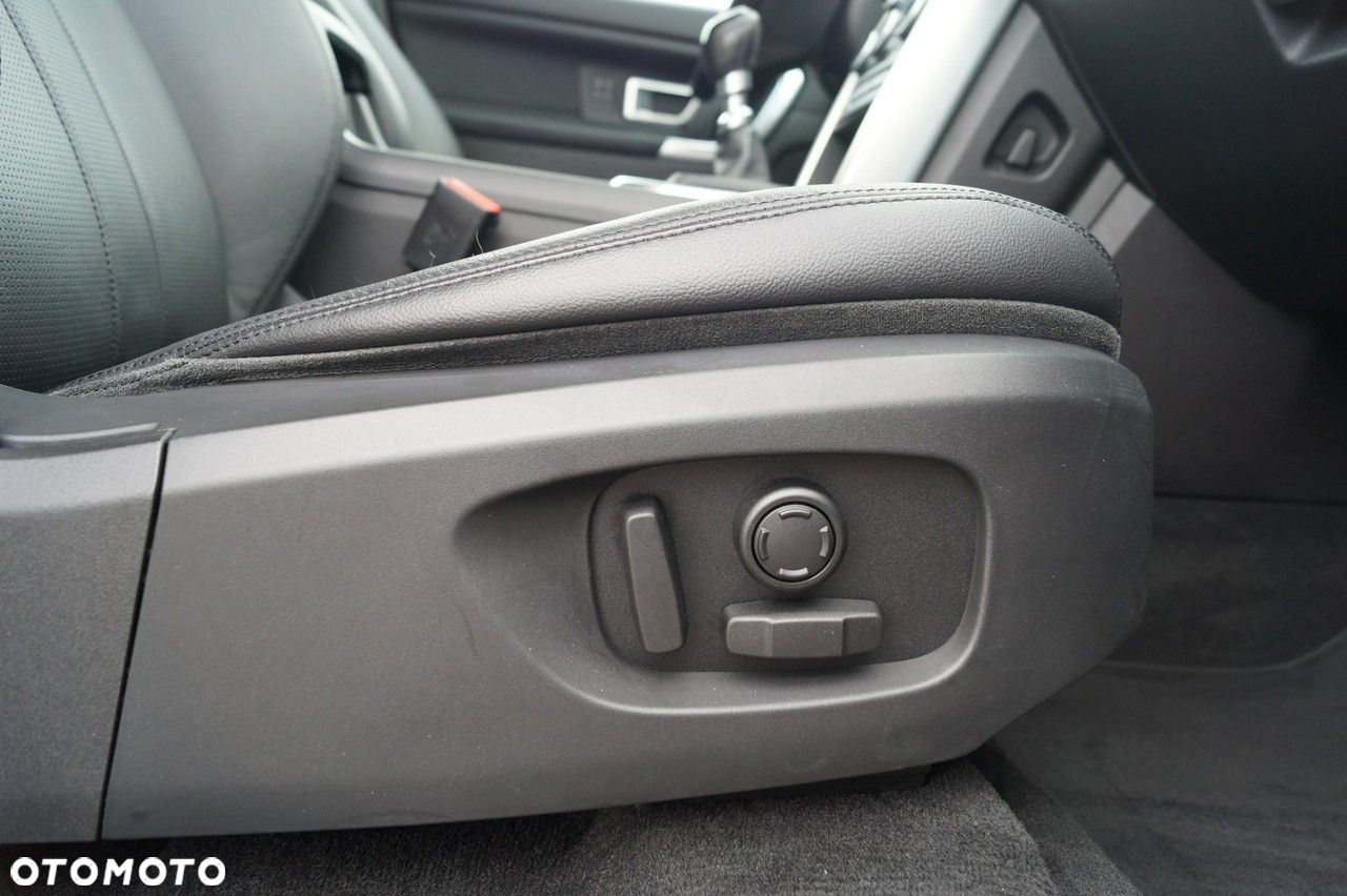 Land Rover Discovery Sport - 28